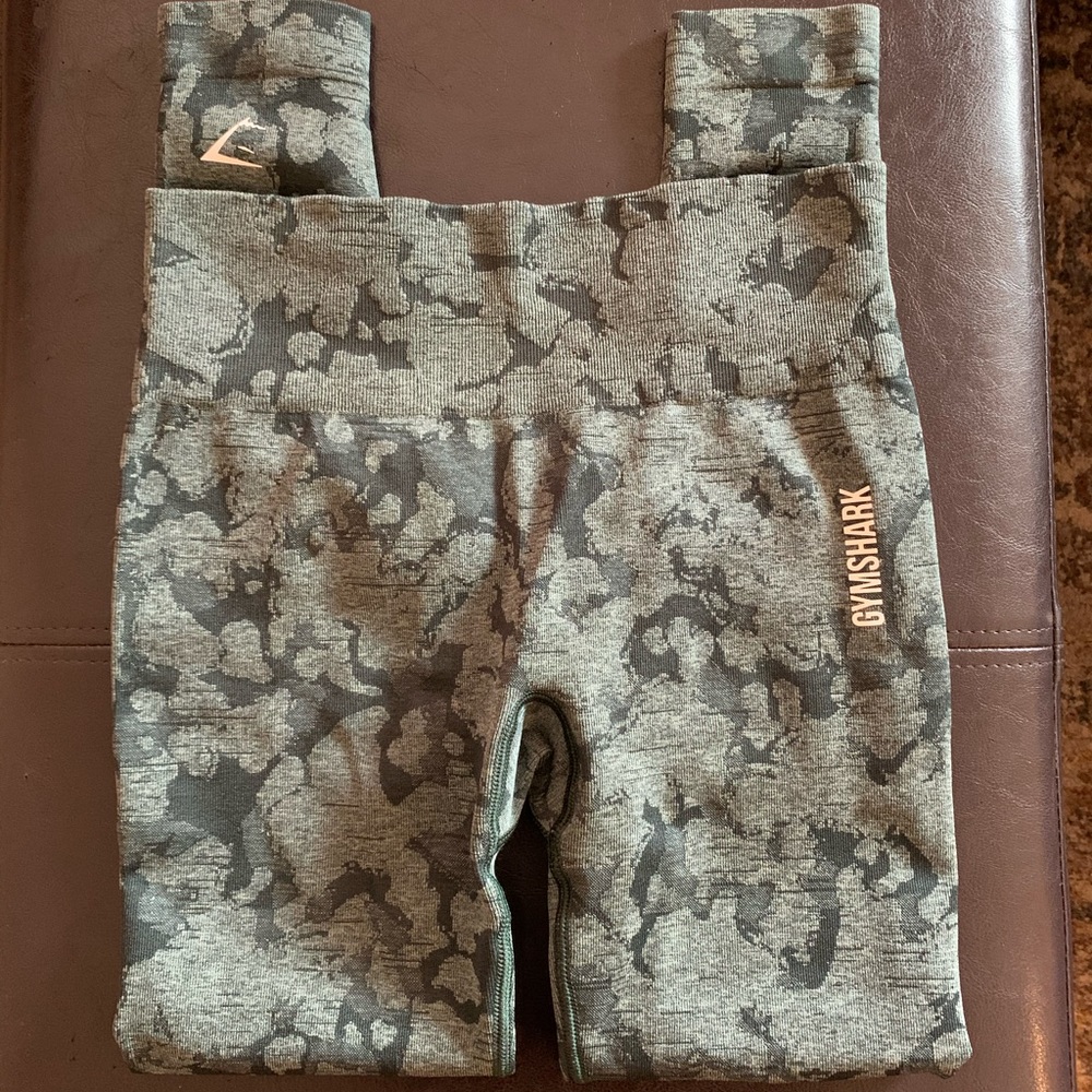 Gymshark adapt camo leggings
